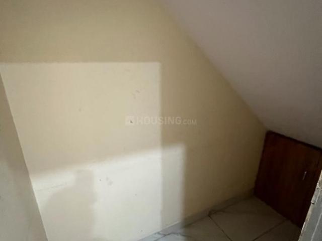 1 RK Independent Builder Floor in Dindoli for rent Surat. The reference number is 20459705