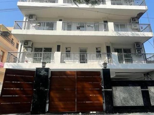 1 RK Independent Builder Floor in DLF Phase 1 for rent Gurgaon. The reference number is 20084326