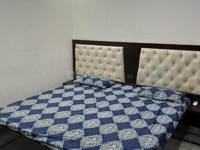 1 RK Independent Builder Floor in DLF Phase 4 for rent Gurgaon. The reference number is 15916432