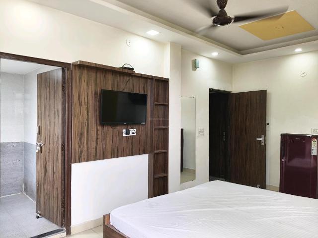 1 RK Independent Builder Floor in DLF Phase 4 for rent Gurgaon. The reference number is 19831436