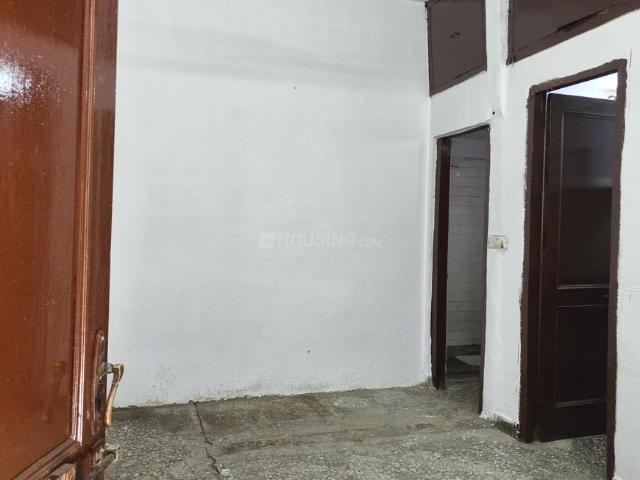 1 RK Independent Builder Floor in Khirki Extension for rent New Delhi. The reference number is 20328556