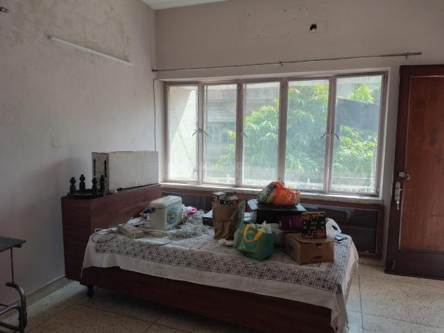 1 RK Independent Builder Floor in Hauz Khas for rent New Delhi. The reference number is 19609474