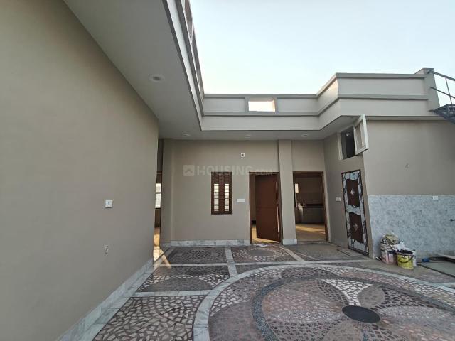 1 RK Independent Builder Floor in Jagrati Vihar for rent Meerut. The reference number is 20706144
