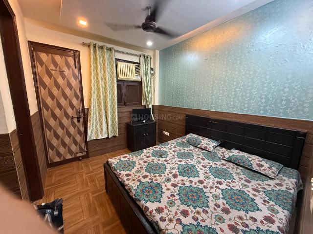 1 RK Independent Builder Floor in Lajpat Nagar for rent New Delhi. The reference number is 19393842
