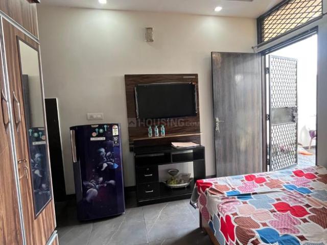 1 RK Independent Builder Floor in Lajpat Nagar for rent New Delhi. The reference number is 19558108
