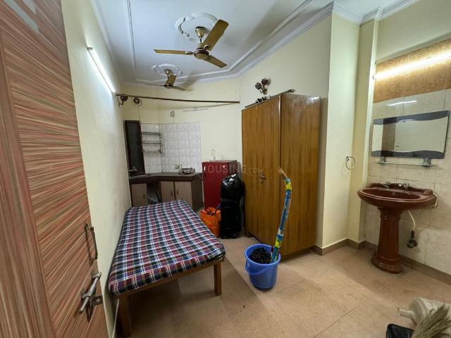 1 RK Independent Builder Floor in Lajpat Nagar for rent New Delhi. The reference number is 19991715