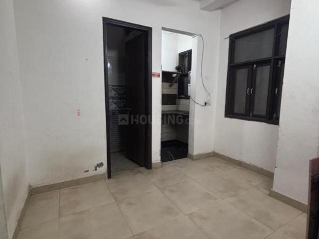 1 RK Independent Builder Floor in Mukherjee Nagar for rent New Delhi. The reference number is 20512422