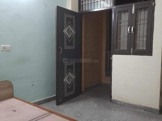 1 RK Independent Builder Floor in New Ashok Nagar for rent New Delhi. The reference number is 17480770