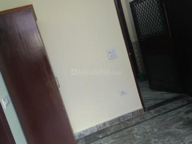 1 RK Independent Builder Floor in New Ashok Nagar for rent New Delhi. The reference number is 19138216