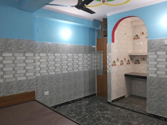1 RK Independent Builder Floor in New Ashok Nagar for rent New Delhi. The reference number is 20145551
