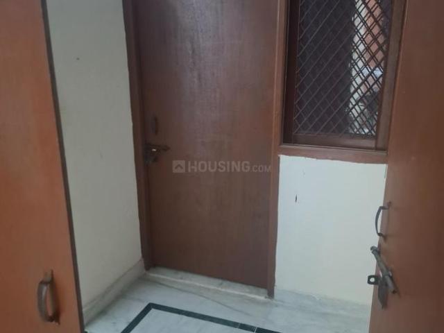 1 RK Independent Builder Floor in New Ashok Nagar for rent New Delhi. The reference number is 20152433