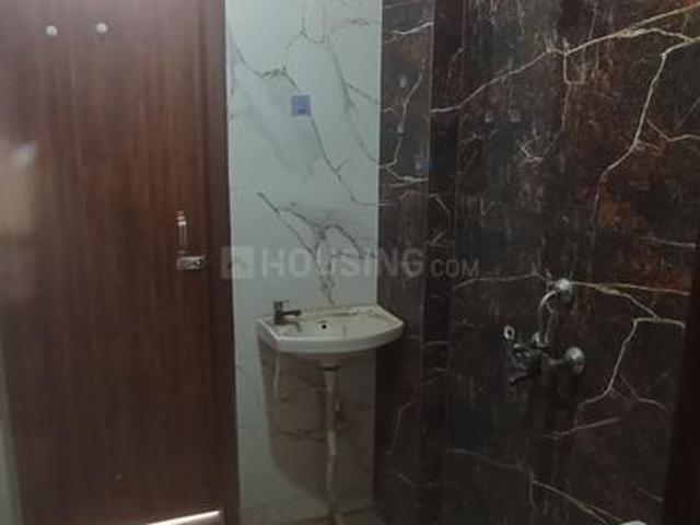 1 RK Independent Builder Floor in New Ashok Nagar for rent New Delhi. The reference number is 20235282