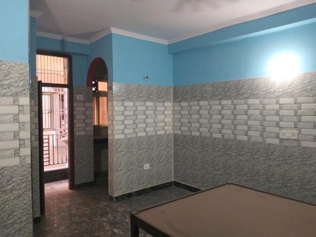 1 RK Independent Builder Floor in New Ashok Nagar for rent New Delhi. The reference number is 20405356