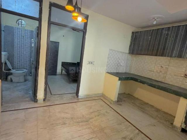 1 RK Independent Builder Floor in New Ashok Nagar for rent New Delhi. The reference number is 20583484