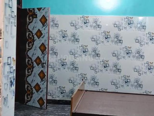 1 RK Independent Builder Floor in New Ashok Nagar for rent New Delhi. The reference number is 20773419