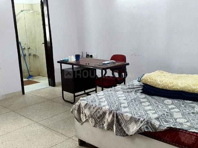 1 RK Independent Builder Floor in Safdarjung Enclave for rent New Delhi. The reference number is 19261870