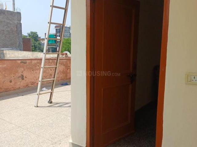 1 RK Independent Builder Floor in Sector 11 for rent Noida. The reference number is 20491348