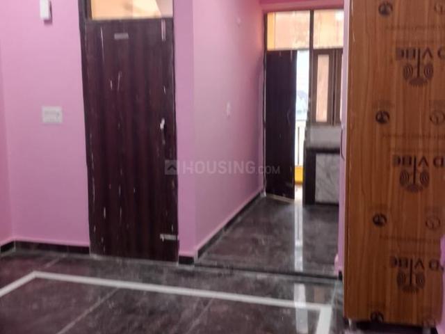 1 RK Independent Builder Floor in Sector 121 for rent Noida. The reference number is 20383271