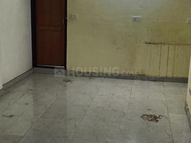 1 RK Independent Builder Floor in Sector 122 for rent Noida. The reference number is 17445475