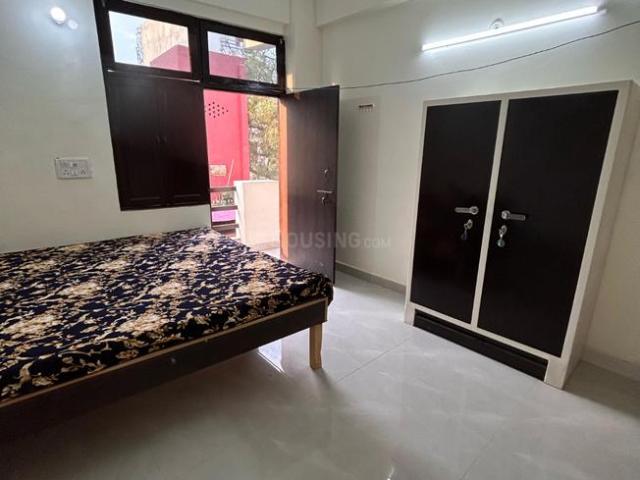 1 RK Independent Builder Floor in Sector 135 for rent Noida. The reference number is 16727666