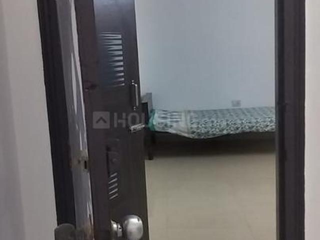 1 RK Independent Builder Floor in Sector 20 for rent Noida. The reference number is 20469131
