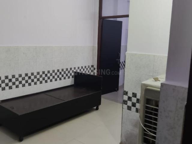 1 RK Independent Builder Floor in Sector 44 for rent Noida. The reference number is 5864349