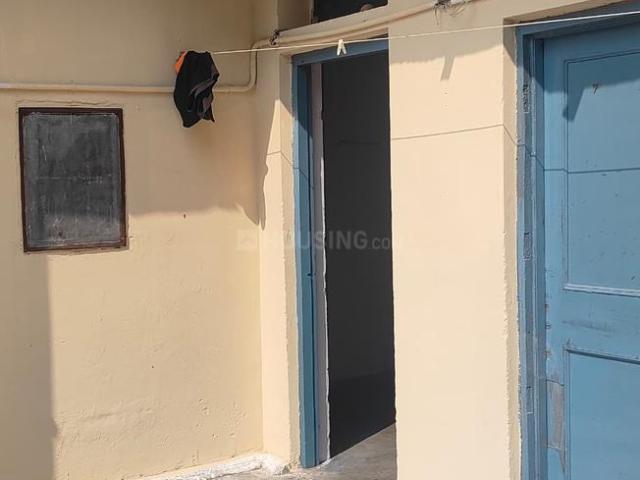 1 RK Independent Builder Floor in Sector 45 for rent Noida. The reference number is 18752603