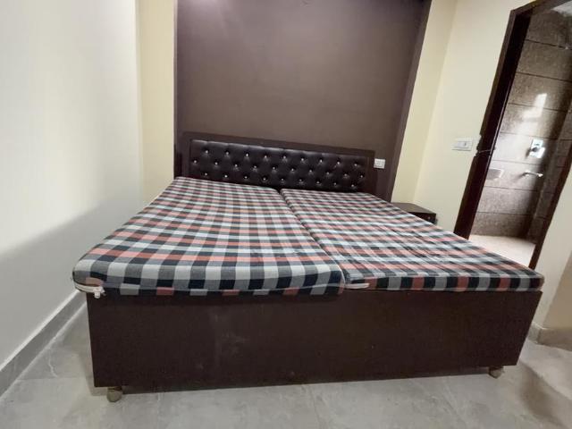 1 RK Independent Builder Floor in Sector 54 for rent Gurgaon. The reference number is 20317452