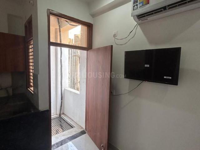 1 RK Independent Builder Floor in Sector 57 for rent Gurgaon. The reference number is 20275195