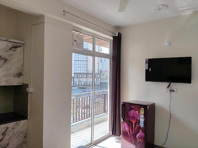 1 RK Independent Builder Floor in Sector 52 for rent Gurgaon. The reference number is 19504882