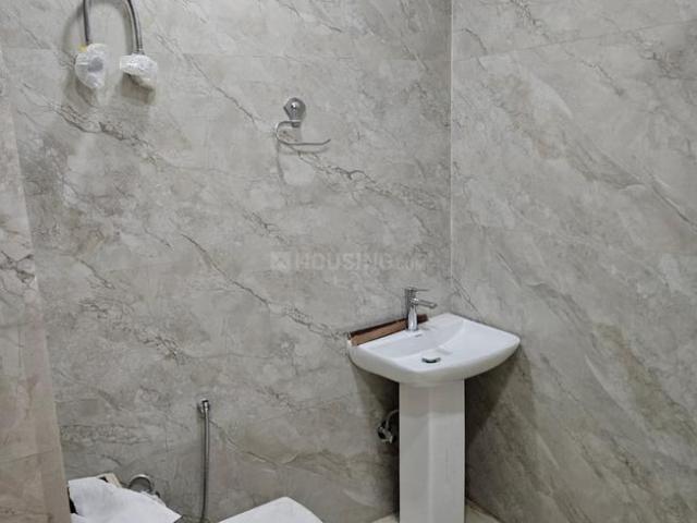1 RK Independent Builder Floor in Sector 73 for resale Noida. The reference number is 20285884
