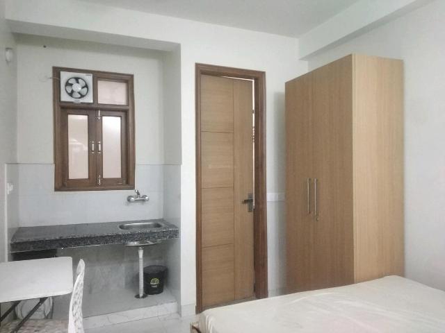 1 RK Independent Builder Floor in Sukhdev Vihar for rent New Delhi. The reference number is 16383910