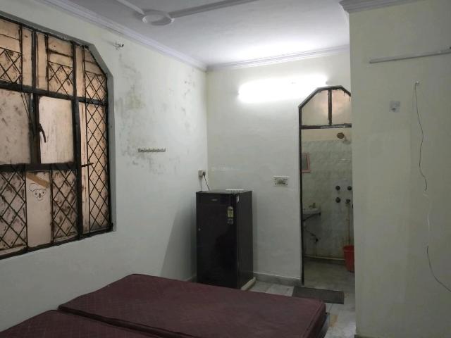1 RK Independent Builder Floor in Patel Nagar for rent New Delhi. The reference number is 19643850