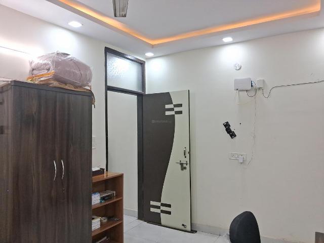 1 RK Independent Builder Floor in Patel Nagar for rent New Delhi. The reference number is 19748275
