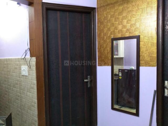 1 RK Independent Builder Floor in Patel Nagar for rent New Delhi. The reference number is 20084086