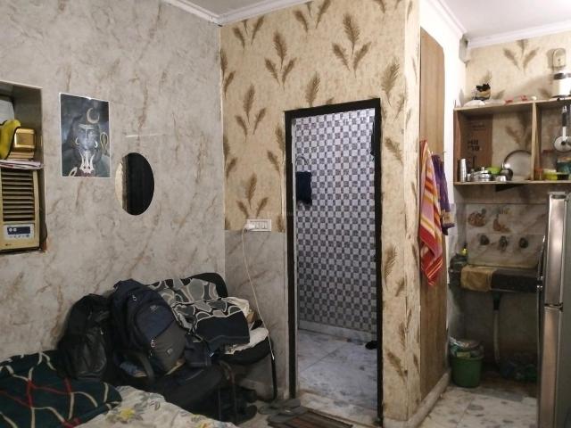 1 RK Independent Builder Floor in Patel Nagar for rent New Delhi. The reference number is 20185680
