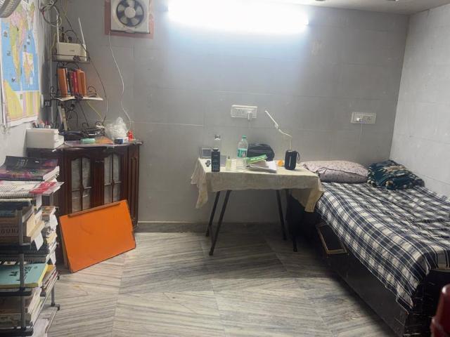 1 RK Independent Builder Floor in Patel Nagar for rent New Delhi. The reference number is 20562184
