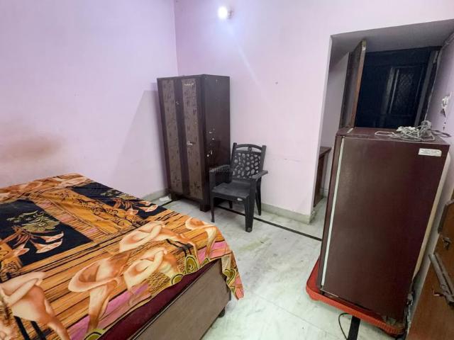 1 RK Independent Builder Floor in Patel Nagar for rent New Delhi. The reference number is 20977635