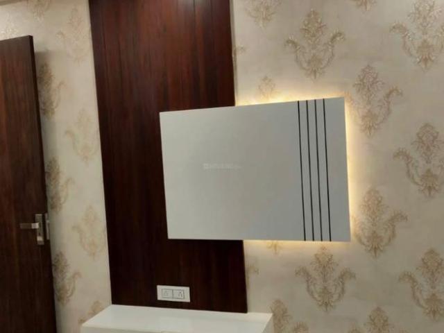1 RK Independent Builder Floor in Patel Nagar for rent New Delhi. The reference number is 8711415