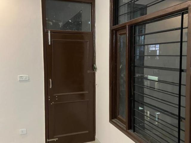 1 RK Independent Builder Floor in Panchkula Extension for rent Panchkula. The reference number is 8832205