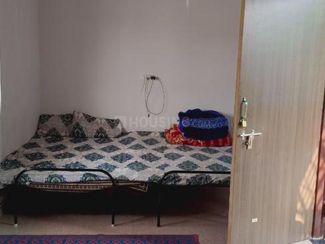 1 RK Independent Builder Floor in Paschim Vihar for rent New Delhi. The reference number is 18924917