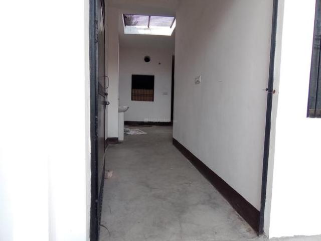 1 RK Independent Builder Floor in Varanasi Cantonment for rent Varanasi. The reference number is 18595053
