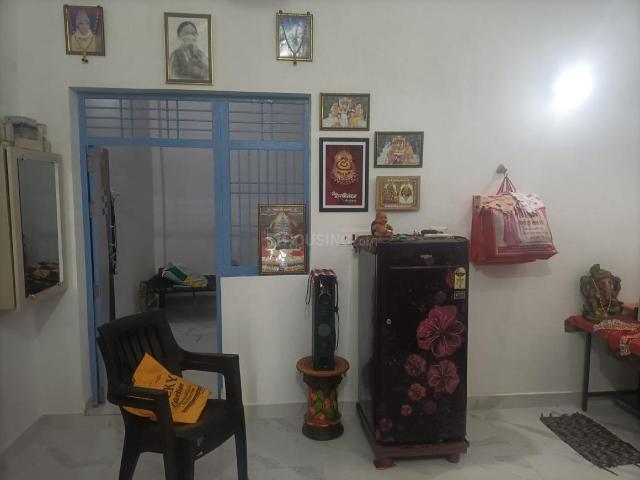 1 RK Independent House in Bank Colony for rent Mathura. The reference number is 18371478