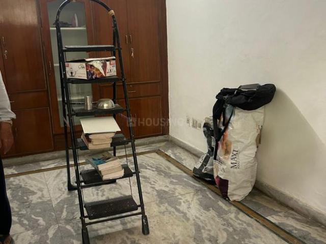 1 RK Independent House in Delta II for rent Greater Noida. The reference number is 18679091