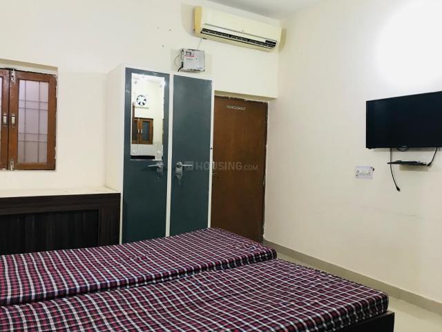 1 RK Independent House in DLF Phase 4 for rent Gurgaon. The reference number is 16841638