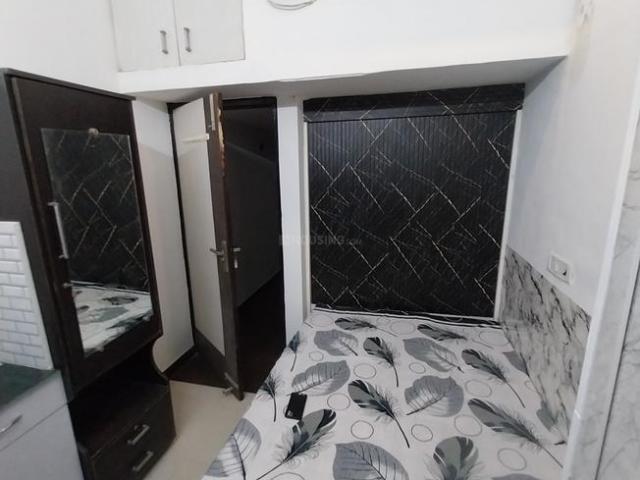 1 RK Independent House in DLF Phase 5 for rent Gurgaon. The reference number is 18500238