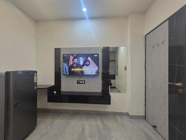 1 RK Independent House in DLF Phase 3 for rent Gurgaon. The reference number is 20003884