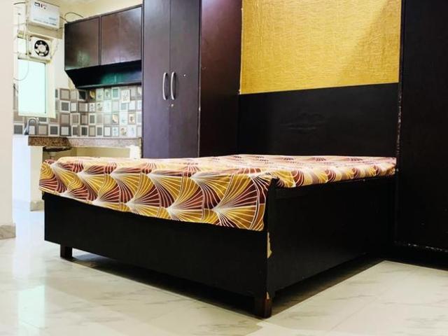 1 RK Independent House in DLF Phase 3 for rent Gurgaon. The reference number is 20061417