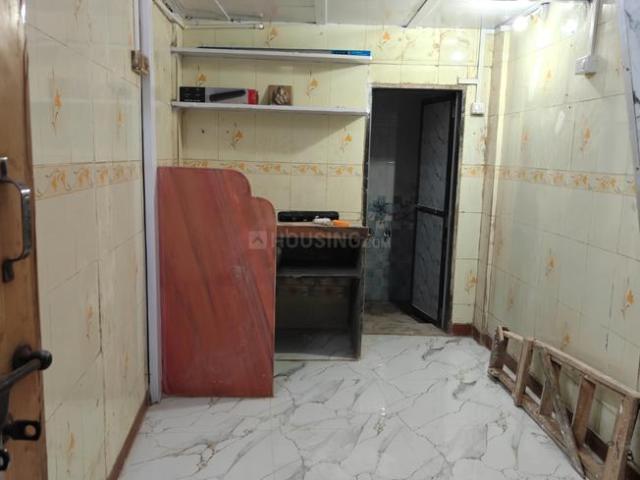 1 RK Independent House in Kurla West for resale Mumbai. The reference number is 20466792