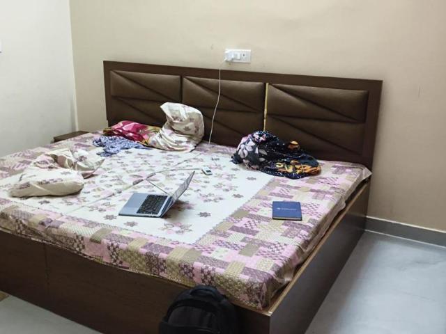 1 RK Independent House in Sector 105 for rent Gurgaon. The reference number is 20468035